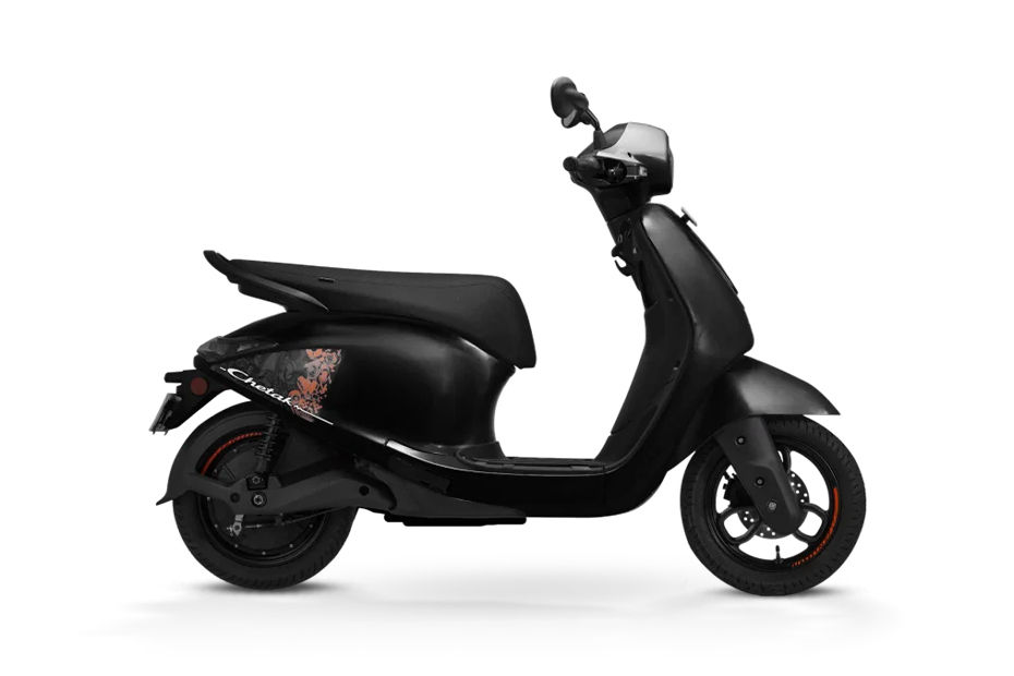 Bajaj Chetak C2501 Glossy Active Black colour