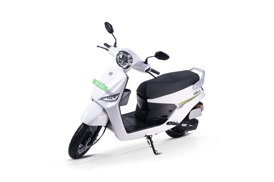 BGauss Max C12 Pearl White colour