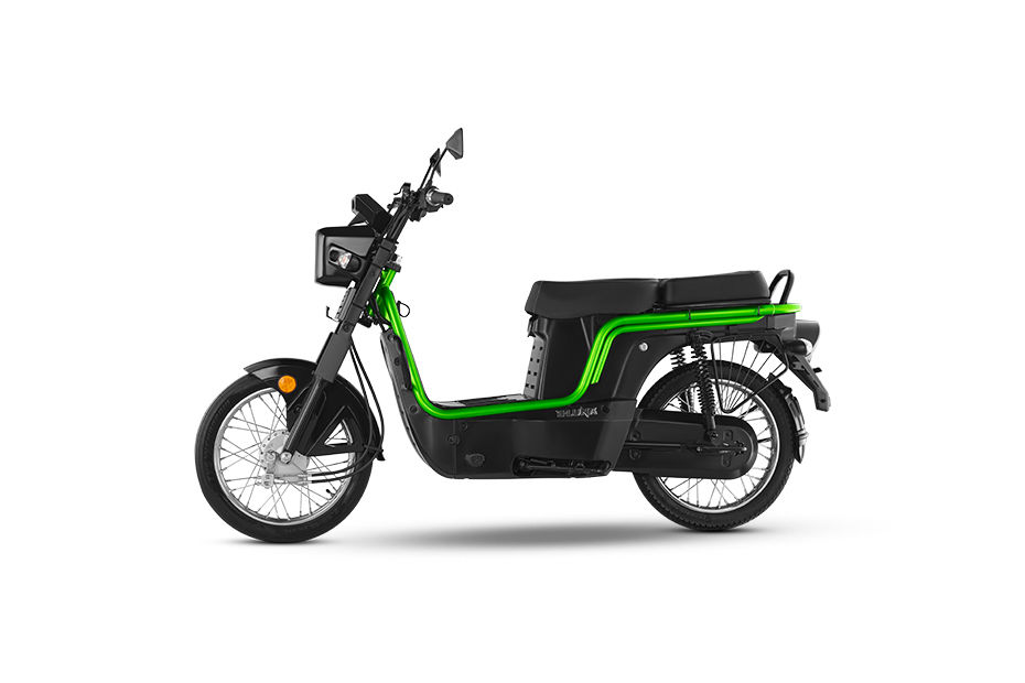 Kinetic Green E Luna Sparkling Green colour