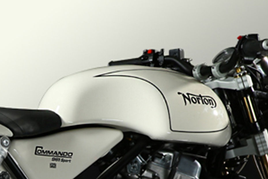 Norton Commando 961 Cafe Racer English White With Black colour