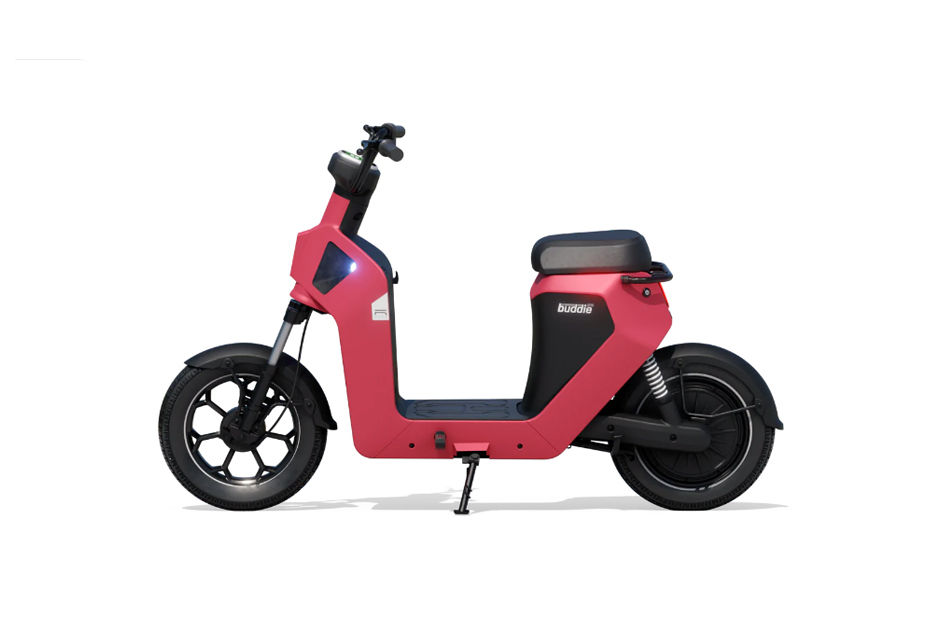 Revamp Moto RM Buddie 25 Royal Red colour