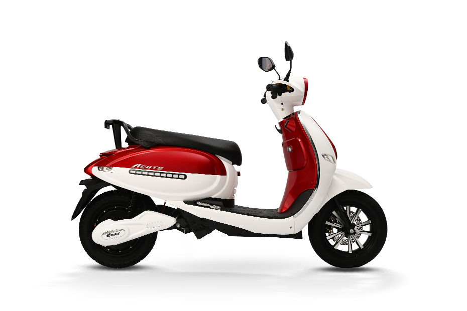 Sokudo Acute Red White colour