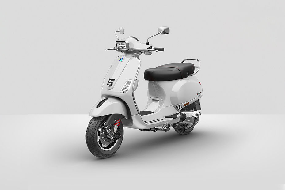 Vespa SXL 150 Pearl White Classic colour