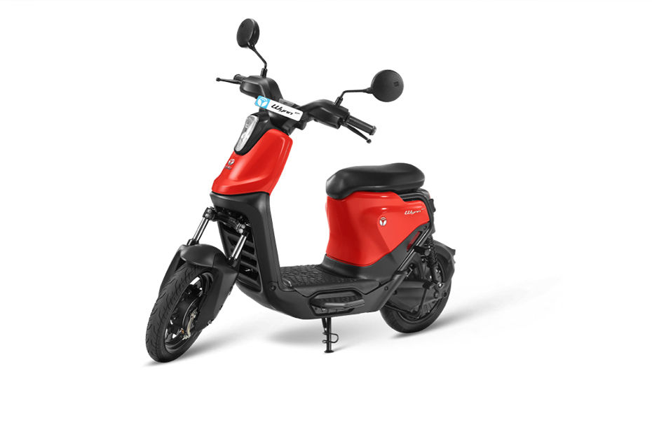 Yulu Wynn Scarlet Red colour